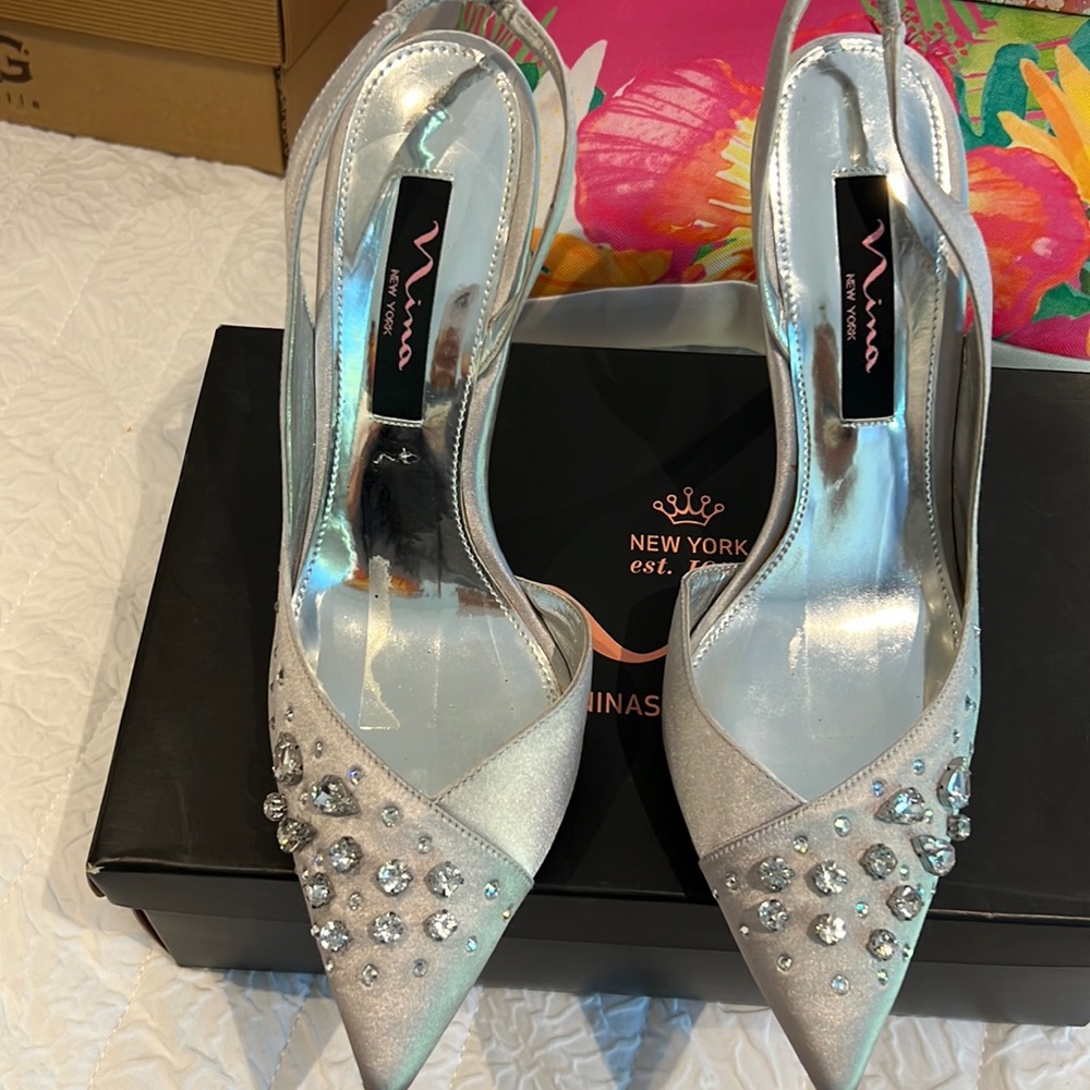 Nina Silver shoes with Rhinestone decals size 8